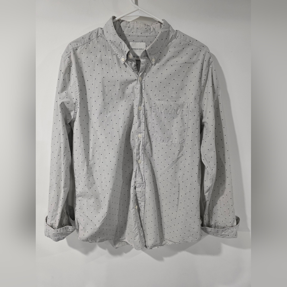 American Eagle Mens Light Grey Black Box Dots Button Up